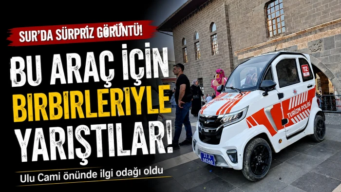 Ulu Cami &Ouml;n&uuml;ndeki Turizm Polisi Aracı İlgi Odağı Oldu