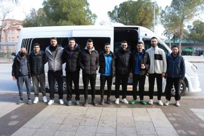 1. Lig’i hedefleyen Denizlispor, play-off için Eskişehir’e gitti