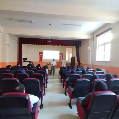 12. sınıf &ouml;ğrencilerine YKS ve tercih s&uuml;reci anlatıldı