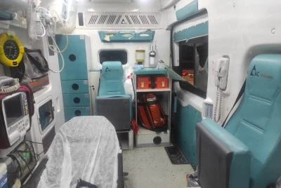 15 dakika arayla iki Ambulansa saldırdı