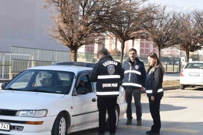16 ekip 52 personelle Erzincan Emniyeti çocuk ve gençler için sahada