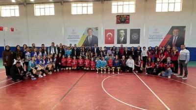 2. K&uuml;me Mahalli Lig Voleybol M&uuml;sabakaları sona erdi
