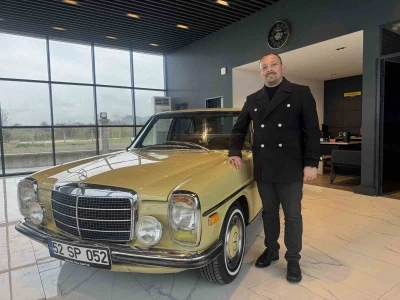 25 bin liraya aldı, 1 milyon lira harcadı: Ordulu klasik tutkunu yarım asırlık aracı fabrikadan &ccedil;ıktığı ilk g&uuml;nk&uuml; haline d&ouml;nd&uuml;rd&uuml;