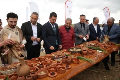 3 Bin Yıllık Kalede Roma Sofrası Kuruldu