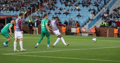 3 kırmızı kart 5 gol! Trabzonspor yarı finalde