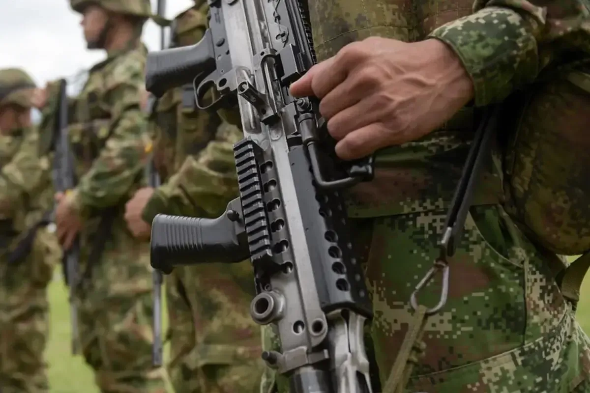 34 Asker Silahlı Siviller Tarafından Kaçırıldı