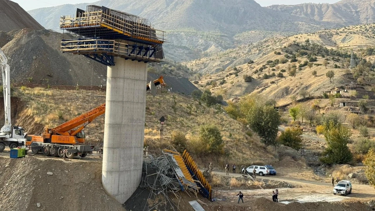 4 kişinin öldüğü viyadük iskelesi çökmesinde 3 kişi tutuklandı