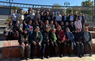 57 yıl sonra ilkokul &ouml;ğretmenleriyle buluştular