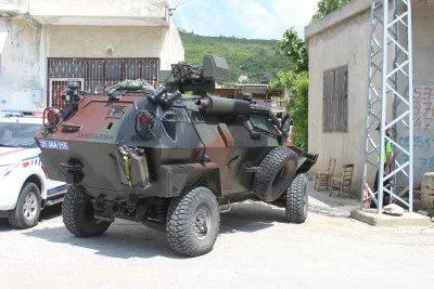 6 Kişiyi &Ouml;ld&uuml;ren Zanlı Kıstırıldığı Evde İntihar Etti