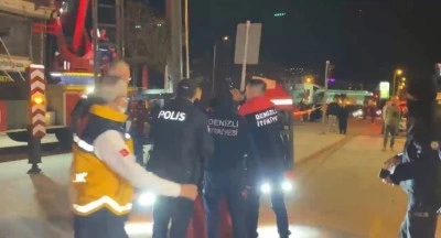 7 katlı rezidansta mahsur kalanlar kurtarılıyor