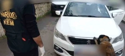 92 kilo bonzai hammaddesi taşıyan 2 ş&uuml;pheli g&ouml;zaltına alındı