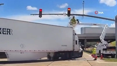 Louisiana'da Trafiğe Bakım Yapan İşçiye Tır Çarptı