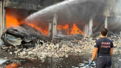 Adana&rsquo;da hırdavat d&uuml;kkanında &ccedil;ıkan yangın, kontrol altına alındı