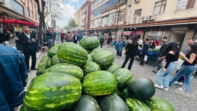 Adana'dan Diyarbakır'a Getirilen Karpuz fahiş fiyata Satılıyor