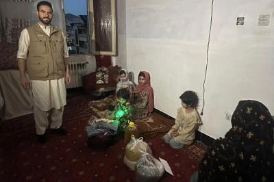 Afganistan&rsquo;da Bayram Sevinci: Yetim &Ccedil;ocuklara Maaş ve Giyim Yardımı