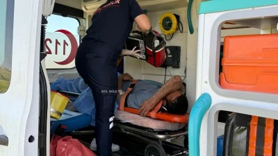 Ağaçtan Düşen Vatandaş Ambulans Helikopterle Diyarbakır’a Sevk Edildi