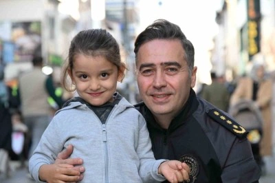 Ağrı Emniyet M&uuml;d&uuml;r&uuml; &Ouml;nder, kent merkezinde g&uuml;venlik tedbirlerini denetledi