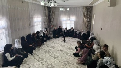 AK Parti heyeti &Ccedil;ınar&rsquo;da Kadınlar G&uuml;n&uuml;n&uuml; kutladı