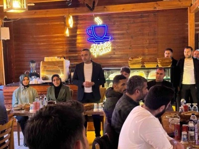 Akçadağ Belediye Başkanı Ulutaş, belediye personeliyle iftar programında buluştu