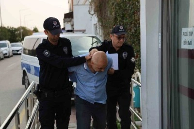 Akrabasını av t&uuml;feğiyle vurup darbeden ş&uuml;pheli tutuklandı