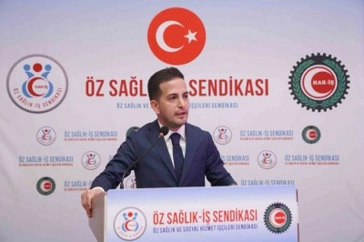 Ak&uuml;z&uuml;m: "&Ouml;ğretmenlerimiz, &ccedil;ocuklarımızın y&uuml;reğine ve zihnine dokunuyor"