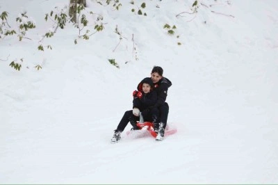 Akyazı’da kızak şenliği başladı