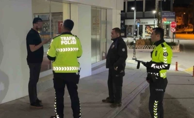 Alkolmetreye &uuml;flemedi, 352 bin lira ceza kesilip 5 yıl ehliyetine el konuldu
