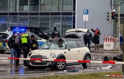 Almanya'da aracın protestocuların arasına daldığı olayda yaralı sayısı 28'e yükseldi