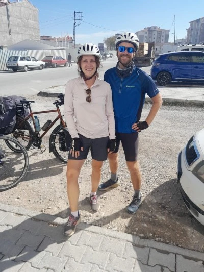 Almanya’dan Yola Çıkan Çift, 5 Bin Kilometreyi Geride Bırakarak Türkiye’ye Ulaştı