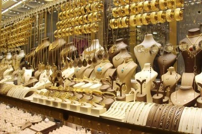 Altın Fiyatları Rekor Kırınca Diyarbakırlılar Kuyumculara Akın Etti