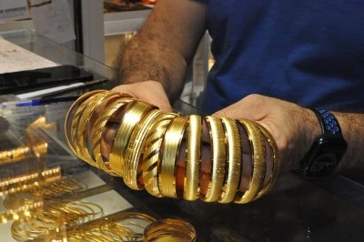 Altın Fiyatlarında Sert Düşüş! Satışlar Geçici Olarak Durduruldu