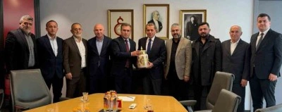 Alucra Kalkınma ve Eğitim Vakfı&rsquo;ndan, Dursun &Ouml;zbek&rsquo;e ziyaret