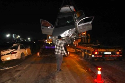 Amasya’da iki otomobil kafa kafaya çarpıştı: 8 yaralı