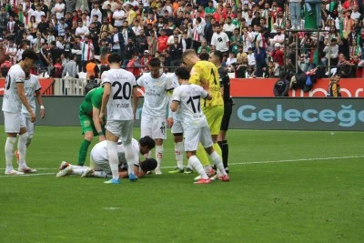 Amedspor 10 Kişi Kalan Rakibine Direnemedi