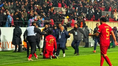 Amedspor Evinde Ge&ccedil;it Vermedi Zirvede Kaldı
