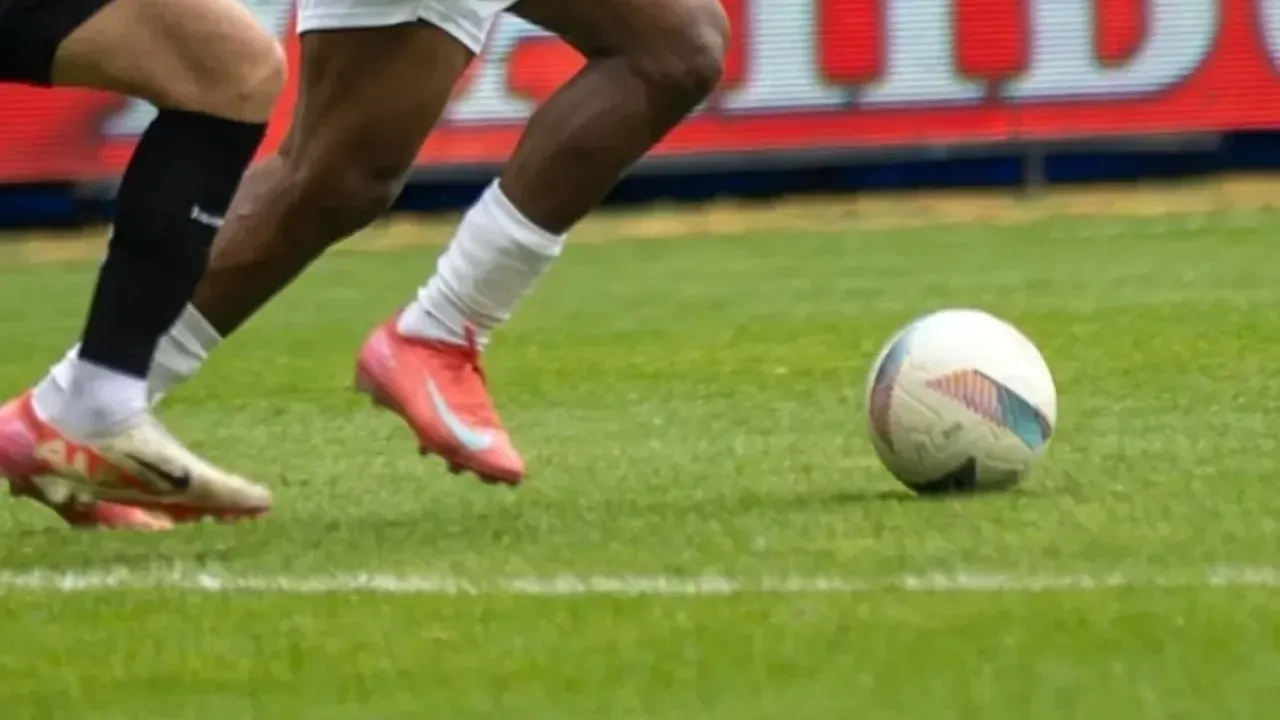 Amedspor &ndash; &Uuml;mraniyespor Ma&ccedil;ında İlk Yarıda Eşitlik: 1-1