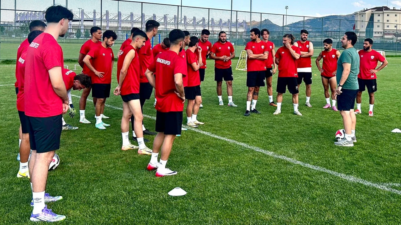  Amedspor'un Kardeş Takımına Deplasman Yasağı! Urfa Taraftarına Kapılar Kapandı!