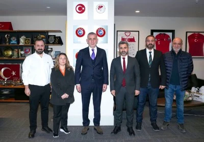 Amedspor Y&ouml;netiminden TFF&rsquo;ye Ziyaret: Riva&rsquo;da Karşılıklı Forma Takdimi
