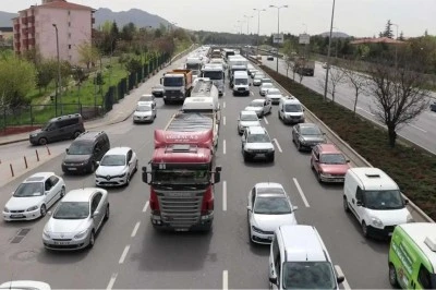 Ankara’da 18 Ağustos’ta Trafiğe Dikkat: Çok Sayıda Yol Kapatılacak, Metro Seferleri Duracak