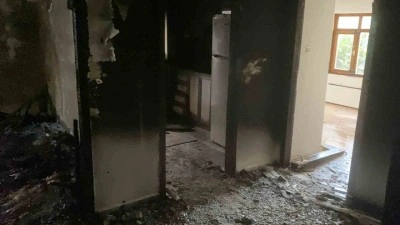 Ankara&rsquo;da 4 katlı binada yangın