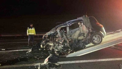 Ankara’da feci kaza... 2 otomobil kafa kafaya çarpıştı: 4 ölü, 1 yaralı