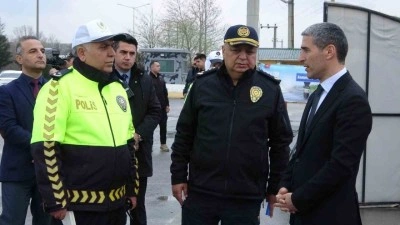 Ankara-İzmir karayolunda ağır vasıta araçların geçişi yasaklandı