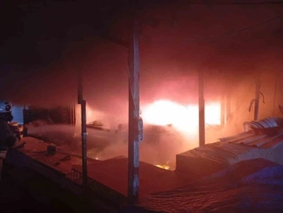 İş yeri alevlere teslim oldu