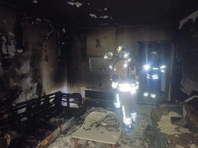 Antakya&rsquo;da yanan ev kullanılmaz hale geldi