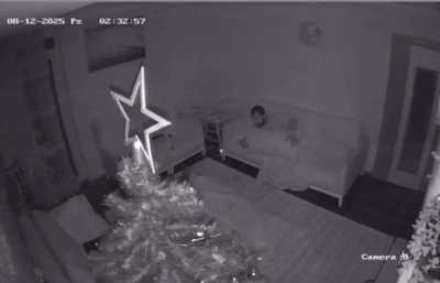 Antalya 4.3 ile sallandı, deprem anı g&uuml;venlik kamerasına yansıdı