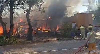 Antalya’da baraka alev topuna döndü
