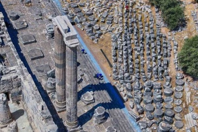 Apollon Tapınağı gece ziyaretçilerine hazırlanıyor