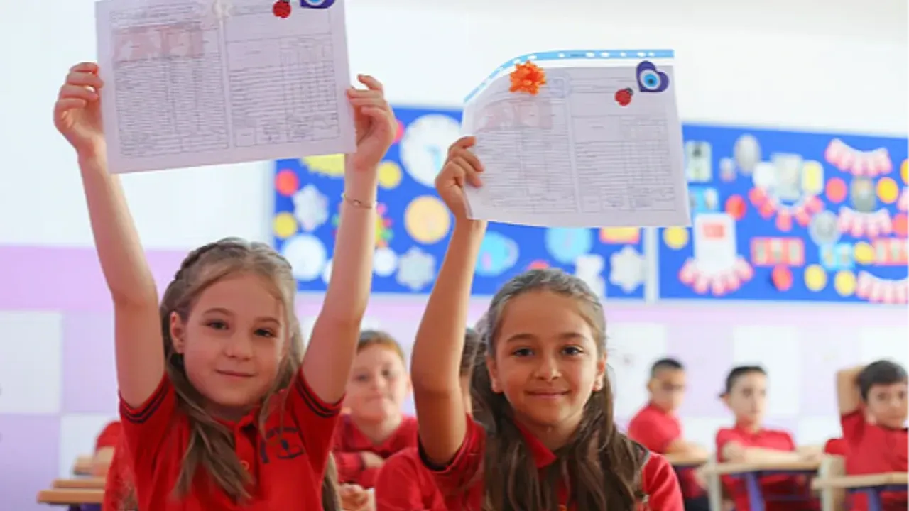 Ara tatiller kalkıyor mu? Bakan Tekin'den a&ccedil;ıklama geldi