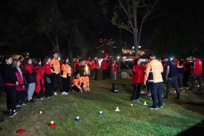 Arama kurtarma profesyonelleri ve gönüllüleri bu kampta buluştu