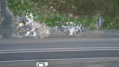 Arnavutk&ouml;y&rsquo;de ana cadde d&ouml;k&uuml;m alanına d&ouml;n&uuml;şt&uuml;